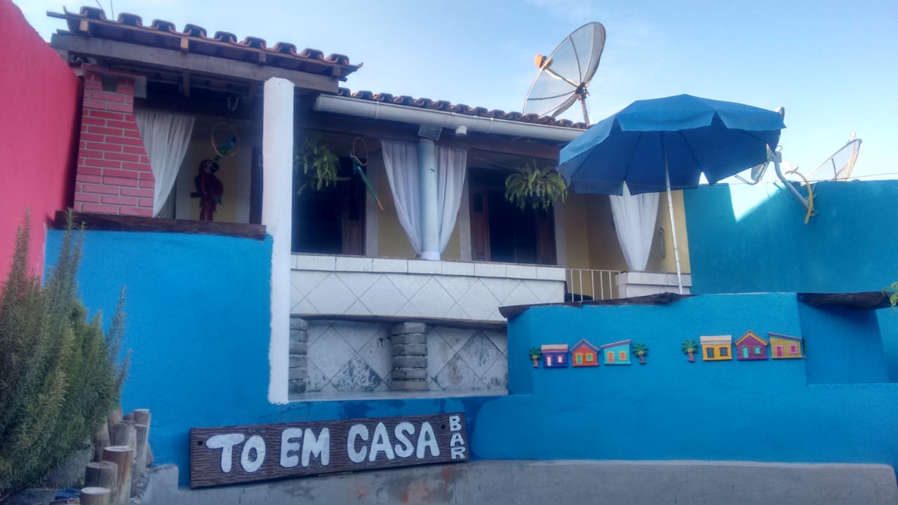 TÔ EM CASA HOSTEL